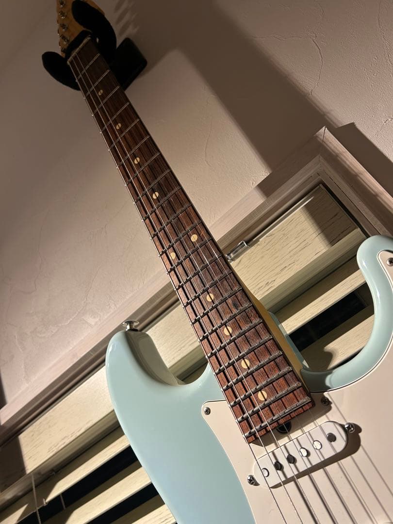 suhr ストラト　ハカランダ指板