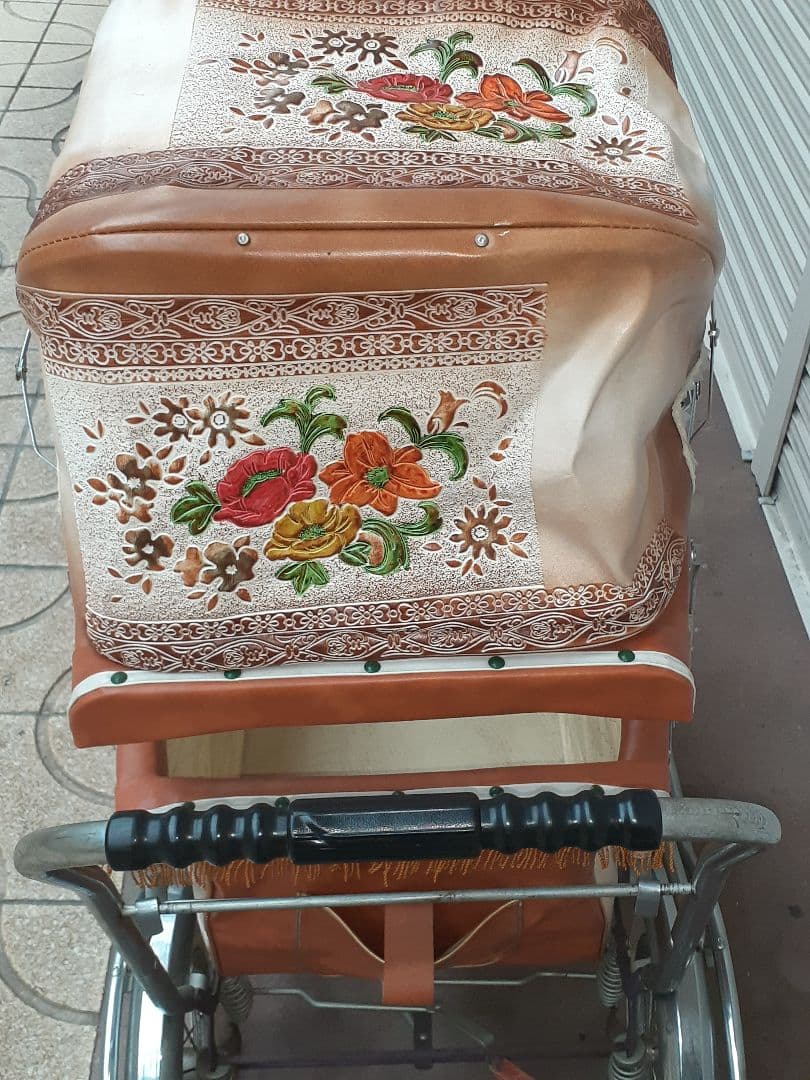 せ*ん様 レトロベビーカー 年代からは美品！流行りのペットにも