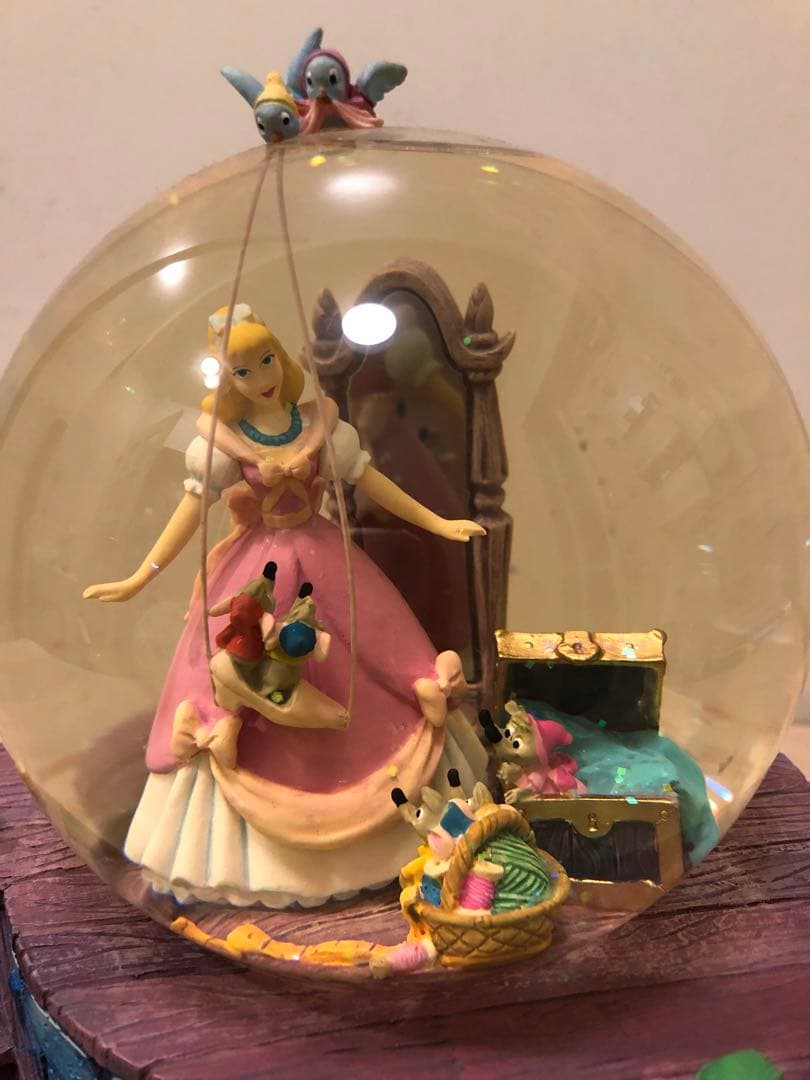 ディズニー　シンデレラ　ピンクのドレス　スノードーム　スノーグローブ