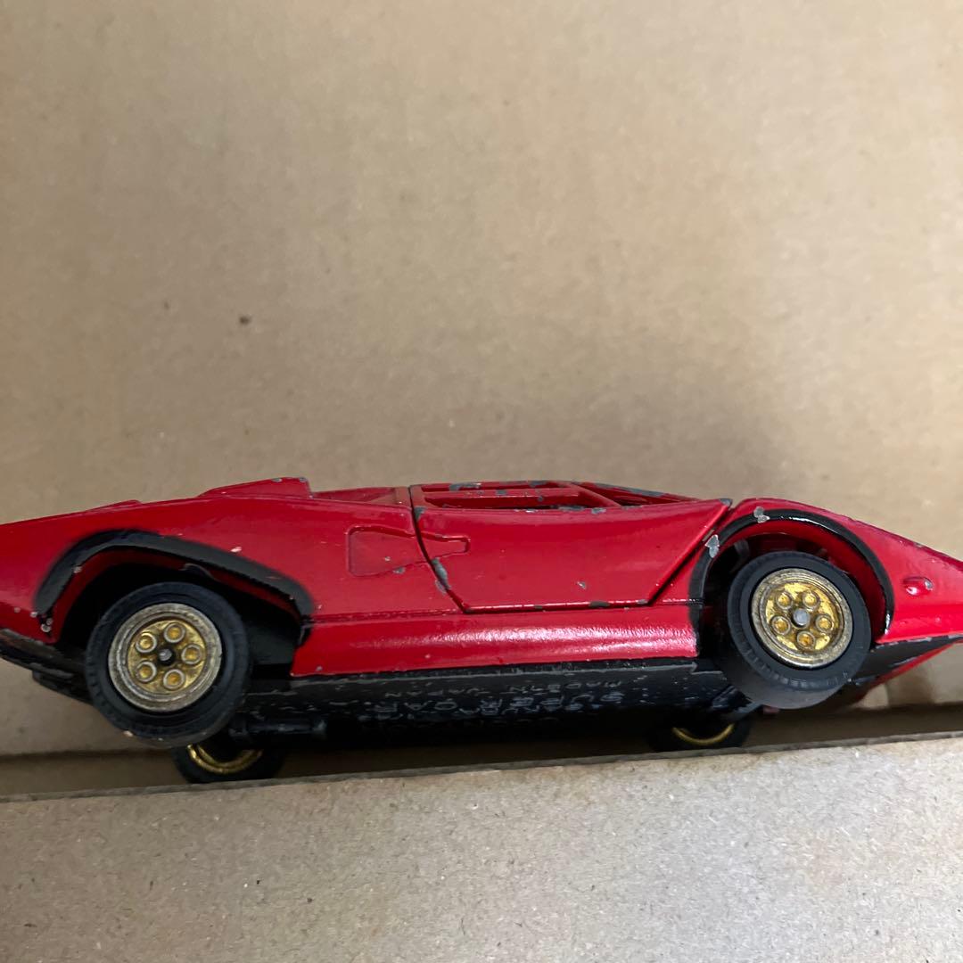 Lamborghini Countach ミニカー 1/43