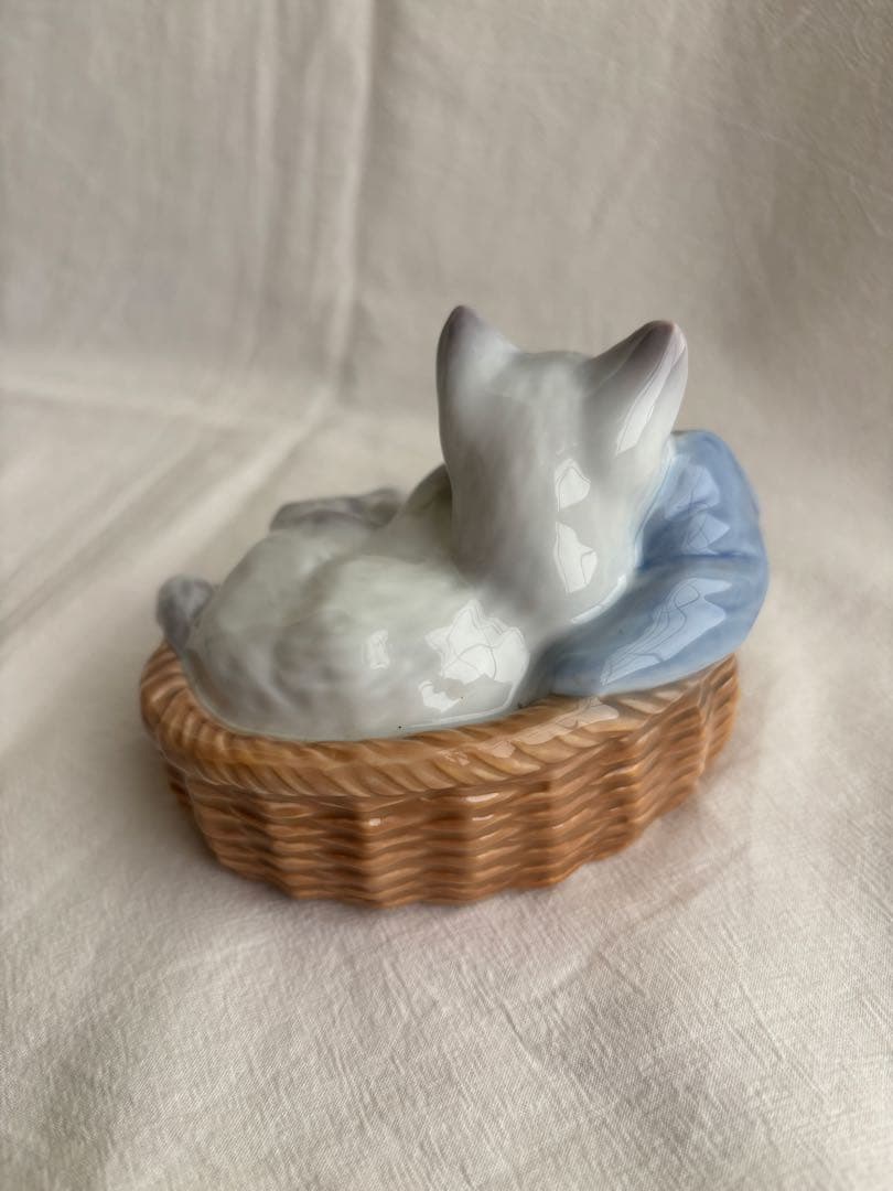 ロイヤルコペンハーゲン　2010年　イヤーフィギュリン　猫　オーナメント付