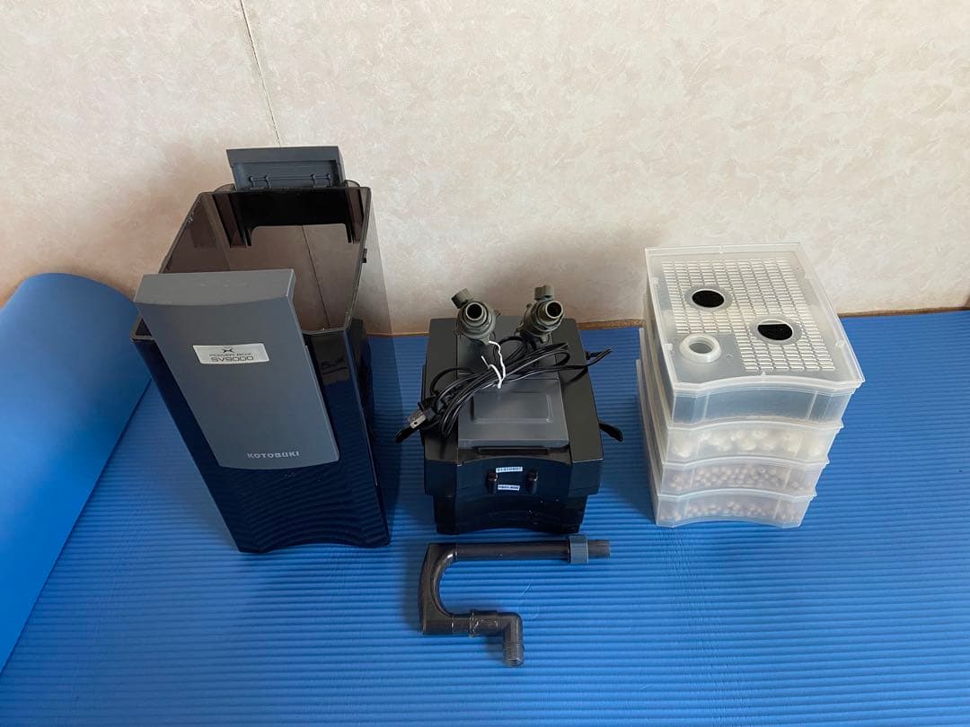 引き取り限定】ガラス水槽90×30×36とSV9000外部フィルターのセット