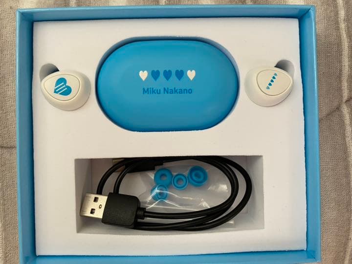 コレクション 五等分の花嫁 ワイヤレスイヤホン 三玖