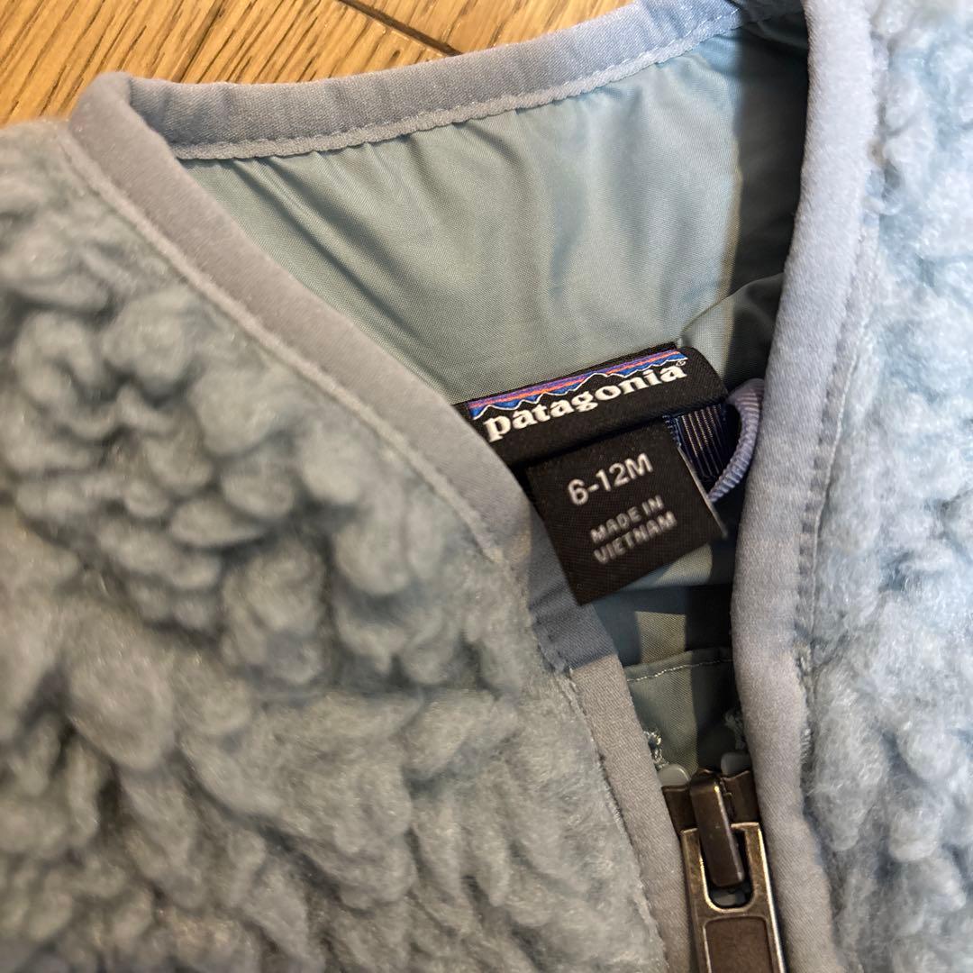 カヌレ　Patagonia　ベスト　キッズ　巾着付き　帽子付き