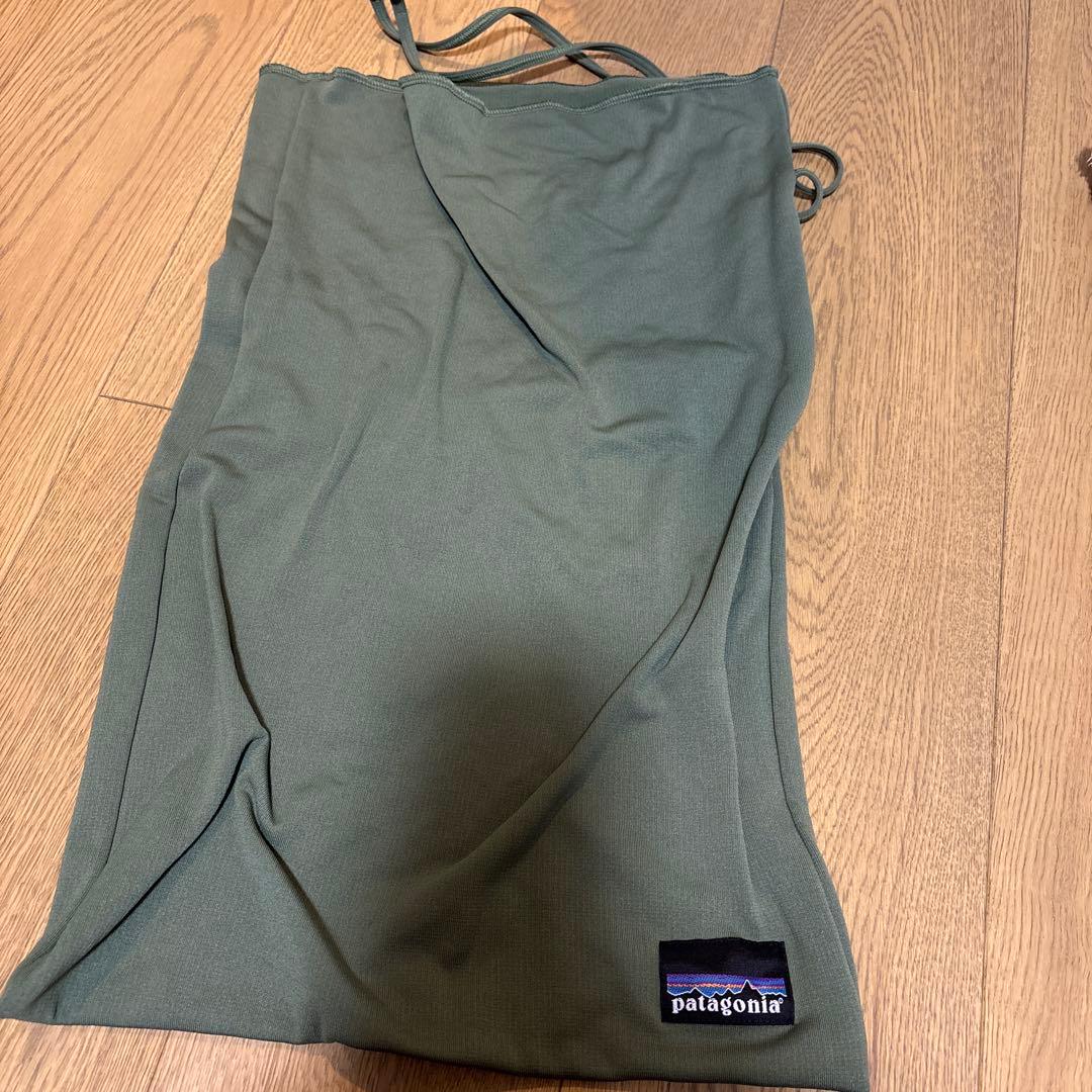 カヌレ　Patagonia　ベスト　キッズ　巾着付き　帽子付き