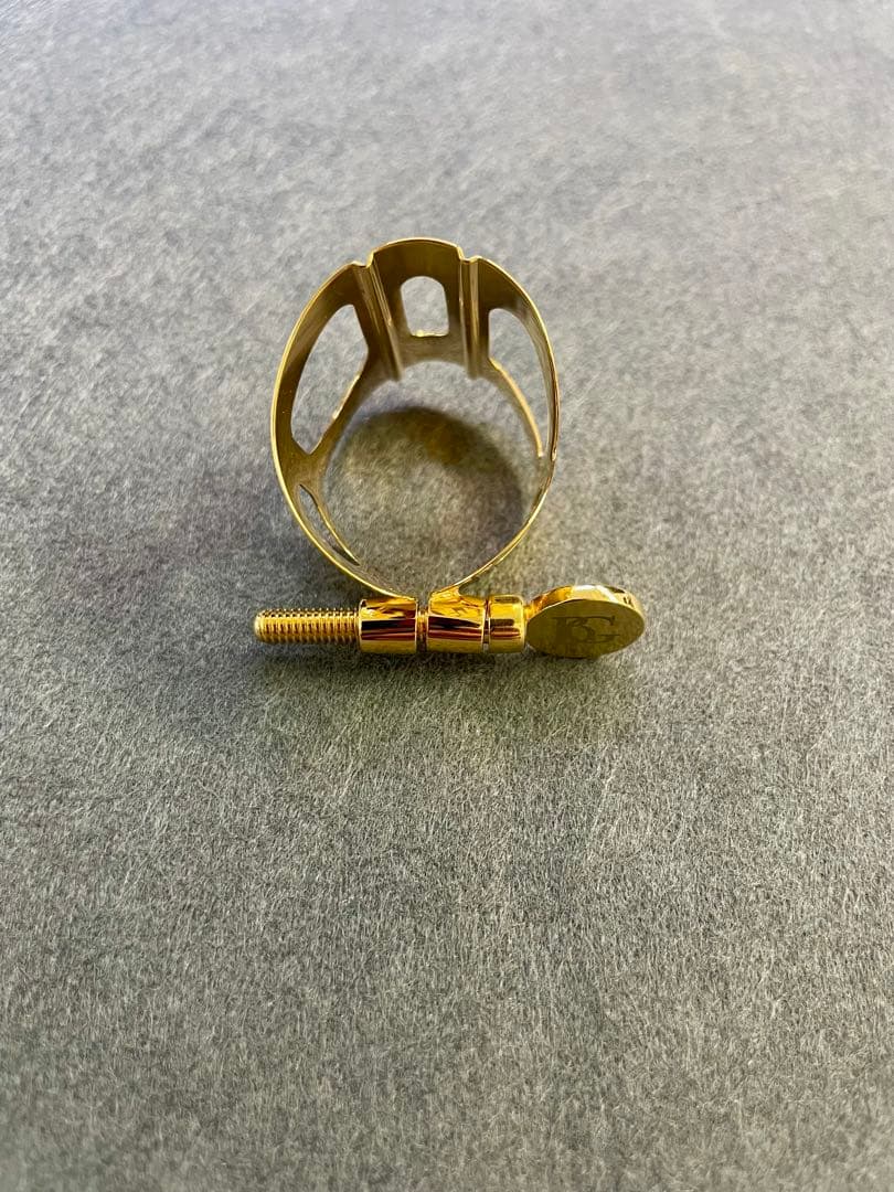 BG アルトサックス リガチャー　L11