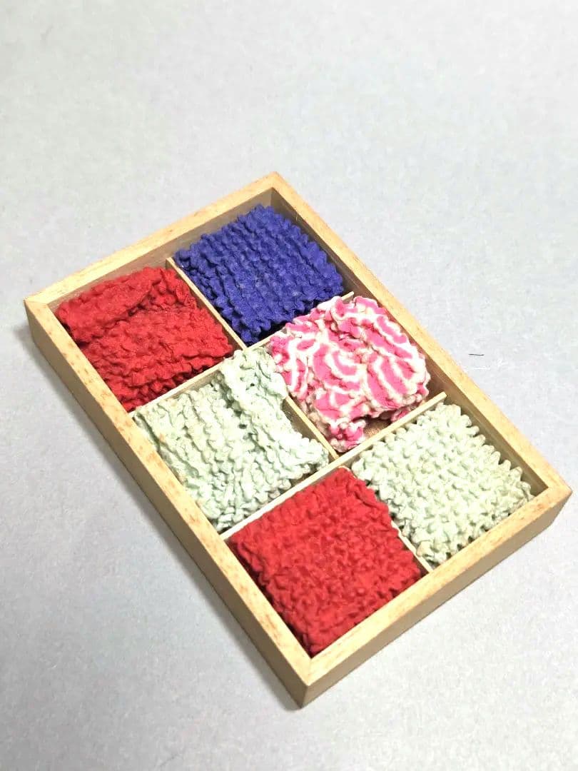 古い小さな雛道具　簪　髪飾り　小物いろいろ