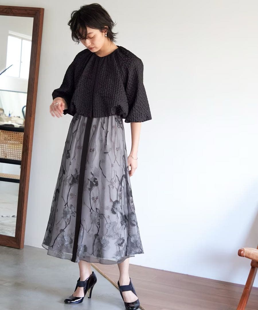 【新品・未使用】オケージョンドレス Ⅴネック 刺繍レース ワンピース ドレス