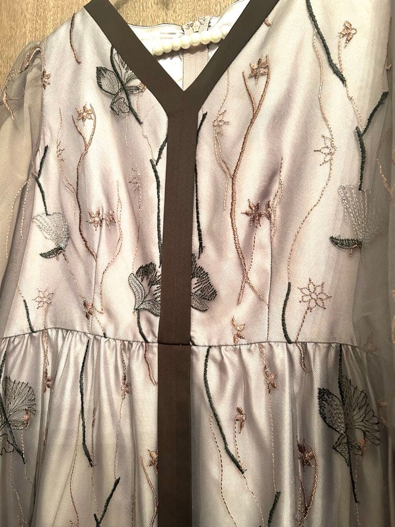 【新品・未使用】オケージョンドレス Ⅴネック 刺繍レース ワンピース ドレス