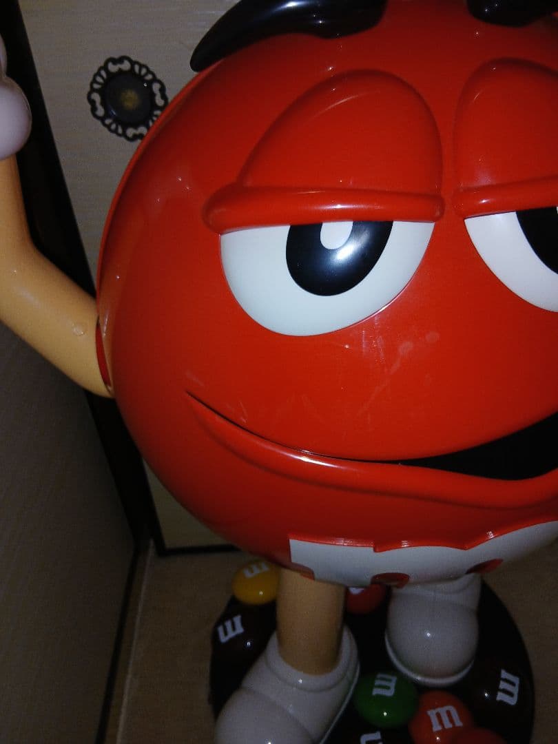 m&m's　エムアンドエムズ　レッド　特大ディスプレイ