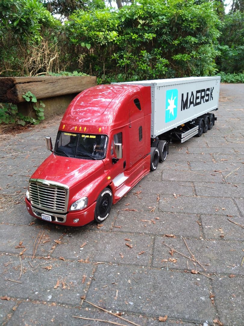 タミヤ 1/14 ラジコン トレーラー カスケイディア エボリュー