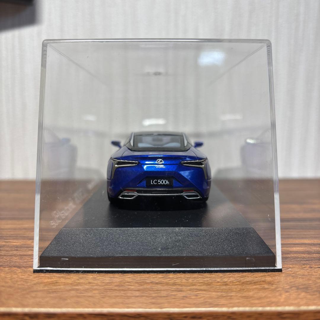 Lexus LC500h ミニカー Structural Blue