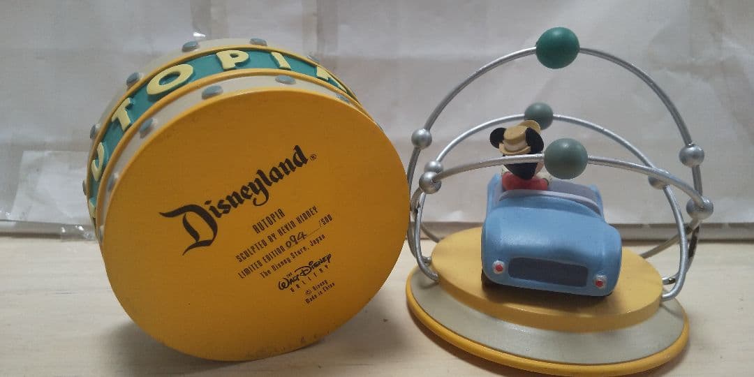 東京ディズニーランド グランドサーキットレースウェイ 小物入れ 500体限定品