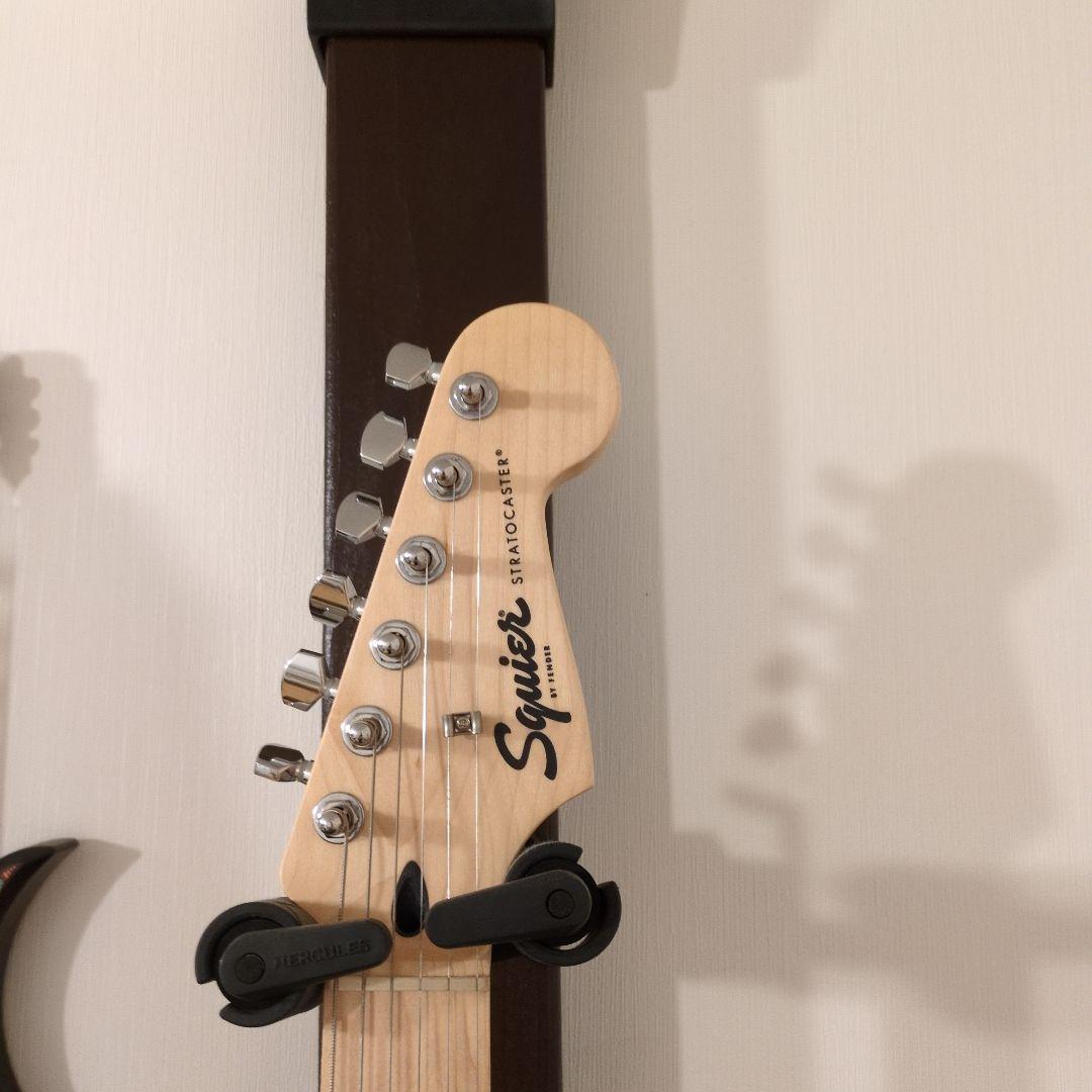 Squier Stratocaster ブラック