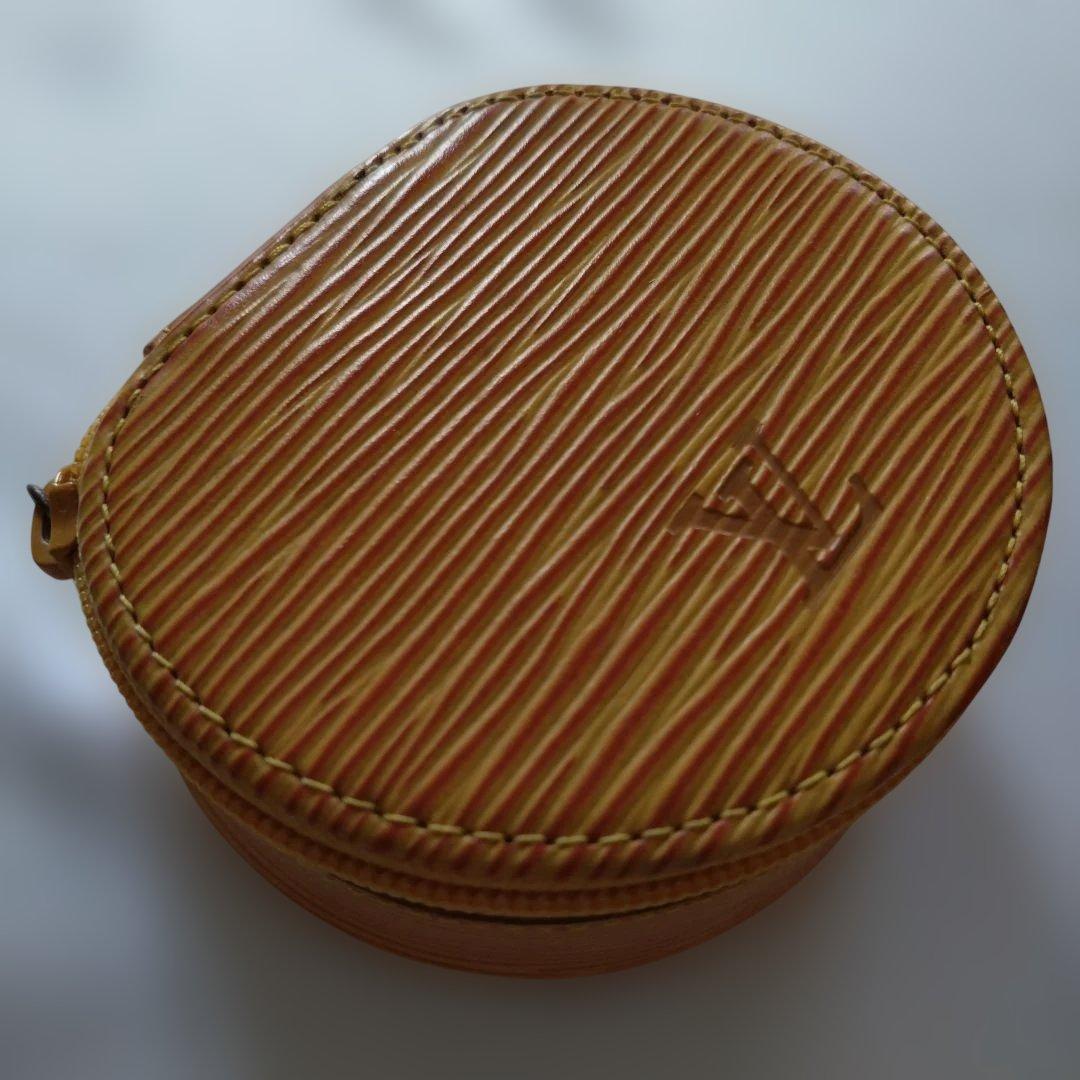 LOUIS VUITTON エピ レザー ジュエリーケース パリ専用箱 リボン付