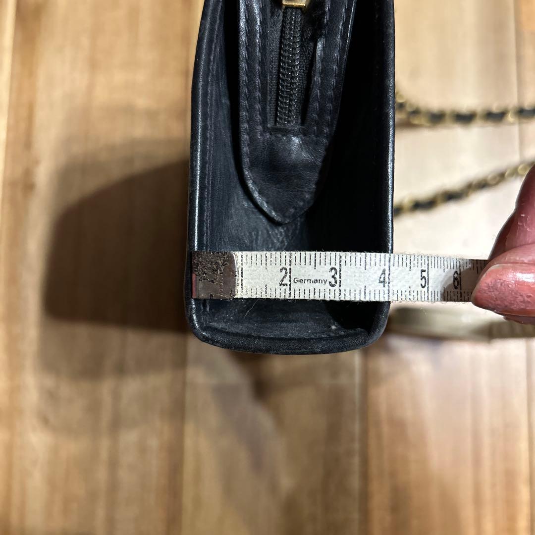 P*e様 シャネル　ポシェット　紺色