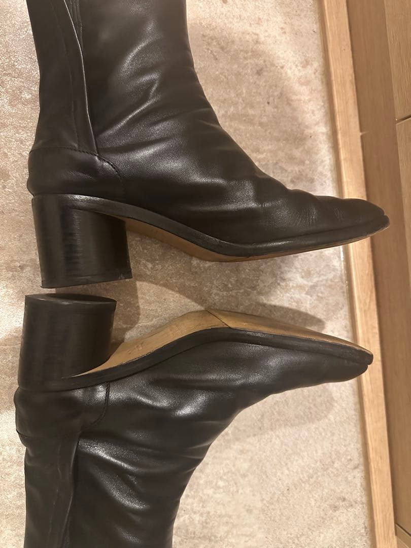 マルジェラ　足袋ブーツ