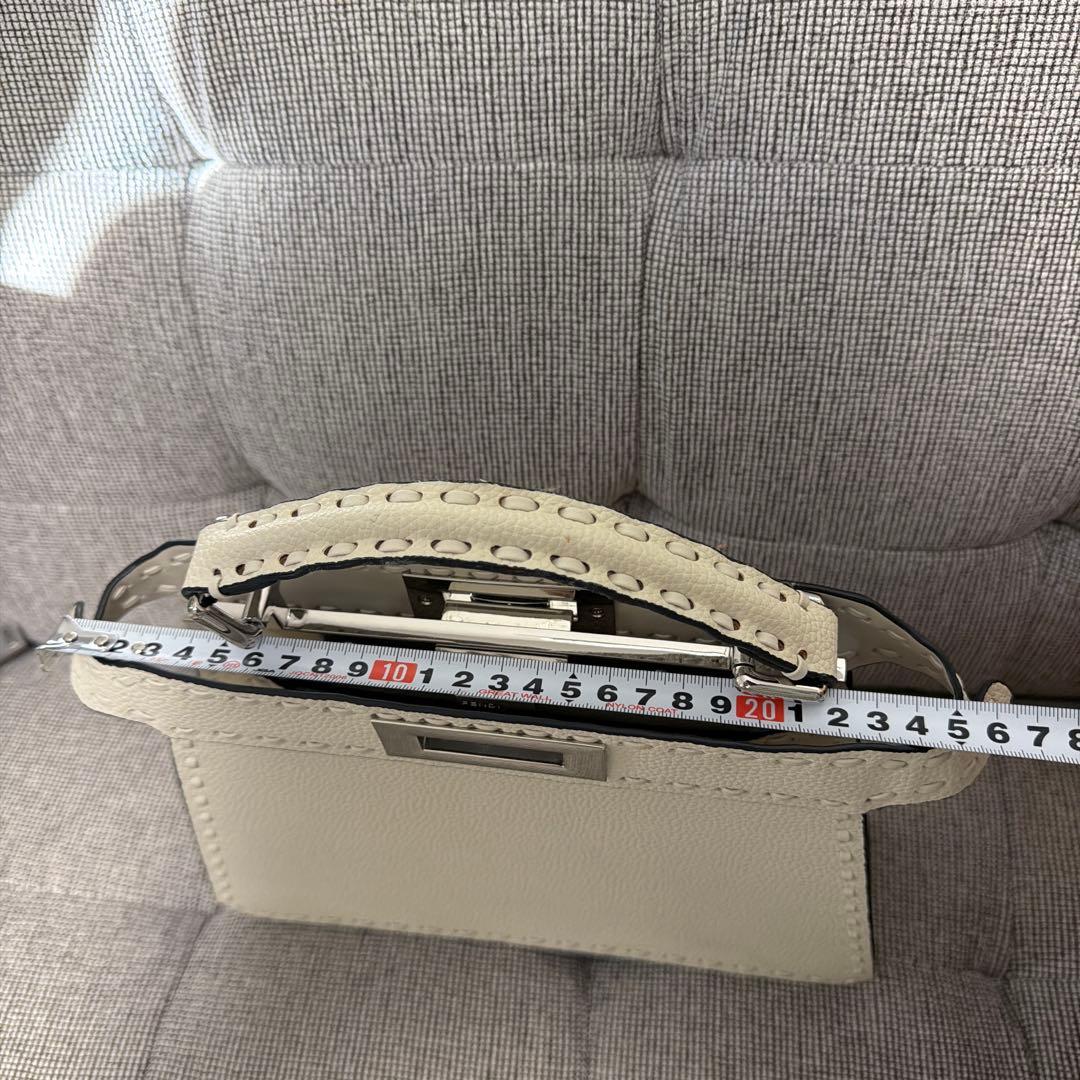 ハ*ん様 タイムsaleホワイト　レザー　ハンドバッグ　ピーカブー　売り切り