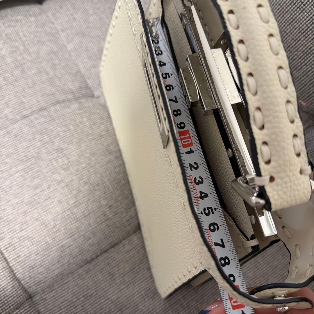 ハ*ん様 タイムsaleホワイト　レザー　ハンドバッグ　ピーカブー　売り切り