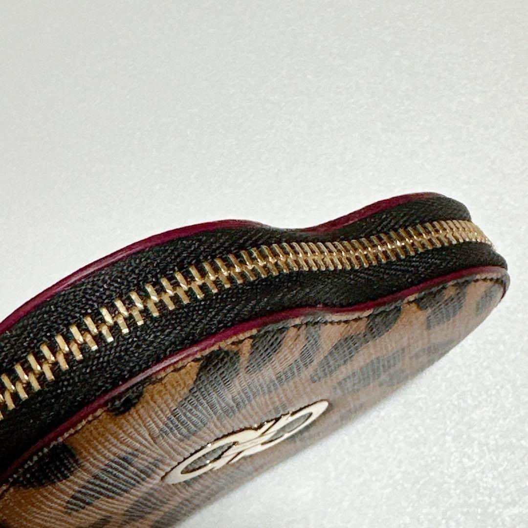 フェラガモ ハート型 レオパード柄 ケース ガンチーニ