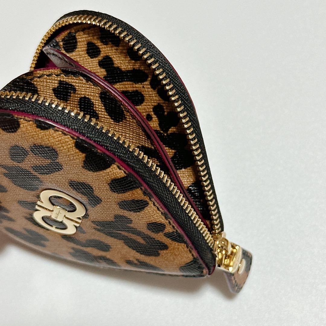 フェラガモ ハート型 レオパード柄 ケース ガンチーニ