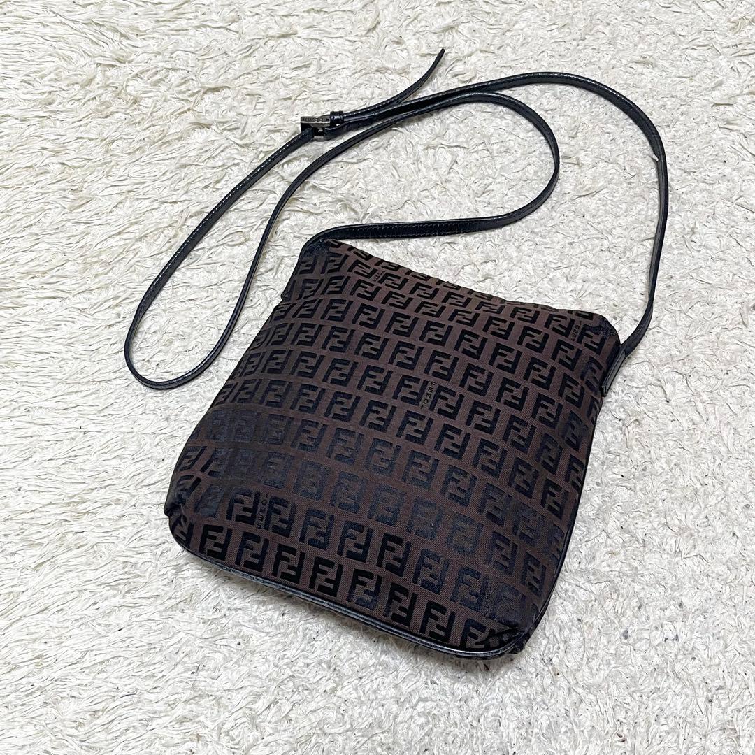 【良品】フェンディ　ショルダーバッグ　ポシェット　レザー　キャンバス　ズッキーノ