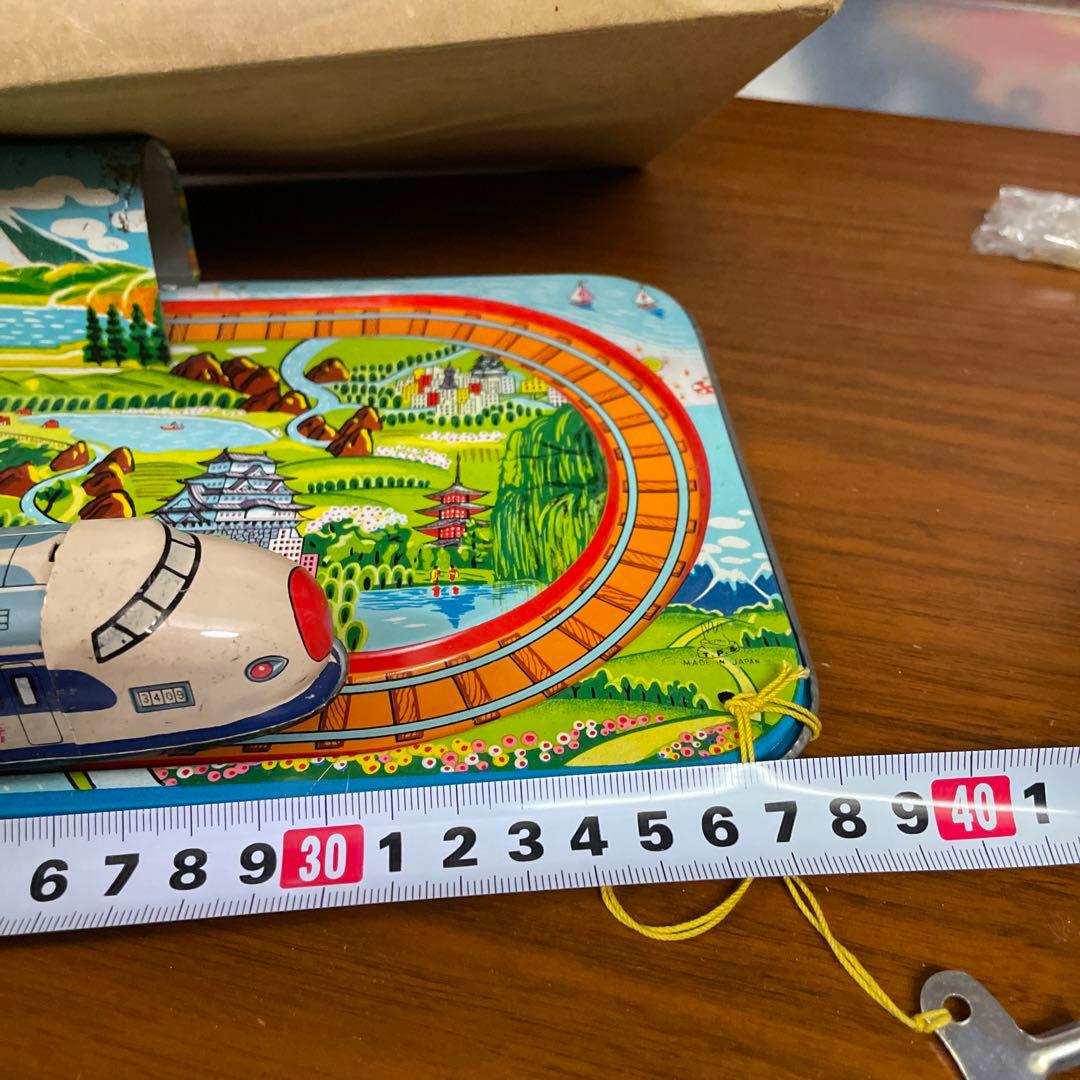 大きいです。昭和レトロ　トープレ　ゼンマイ新幹線　箱付き（箱傷みあります）