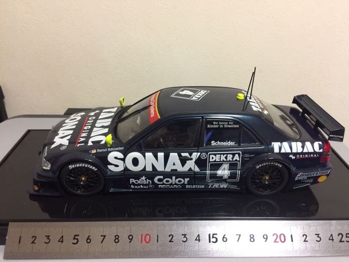 メルセデスベンツ DTM 1/18スケール