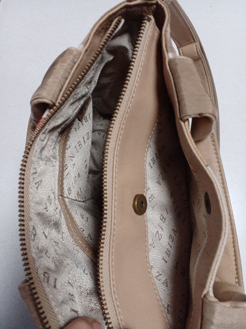 IBIZA 　イビサ　2ウェイショルダーバッグ