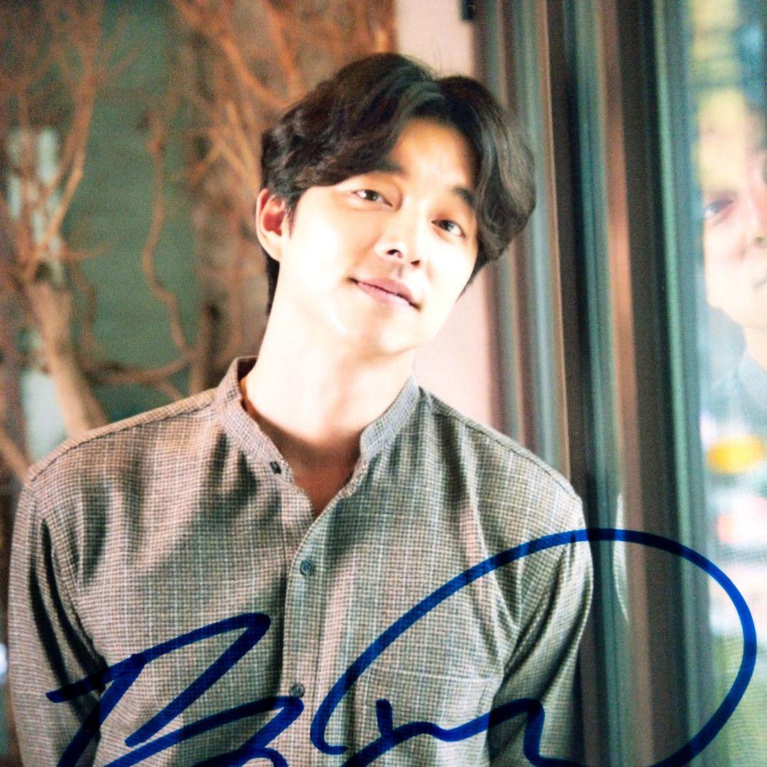 セール中…コン・ユ直筆サイン入り2Lサイズ写真…Gong Yoo…静かなる海‥