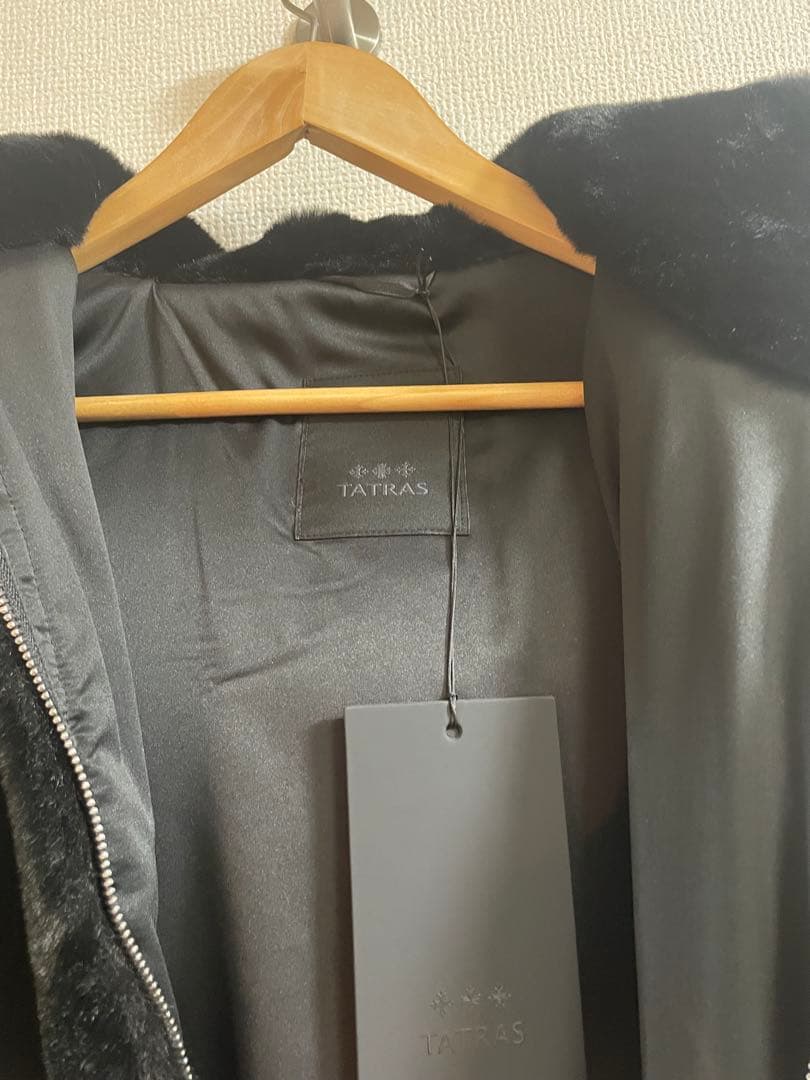 新品未使用TATRAS BOMOSフード付き