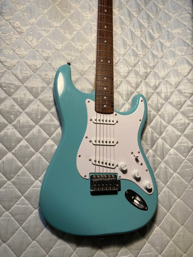 スクワイアー　ストラトキャスター Squier by Fender Classic Vibe '60s Stratocaster Laurel Fingerboard