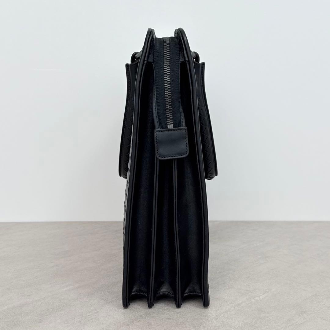 極美品 BOTTEGA VENETA ビジネスバッグ イントレチャート ブラック