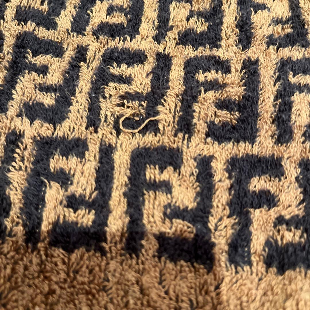 お値下げ♪ FENDI フェンディ ズッカ柄 バスタオル - メルカリ