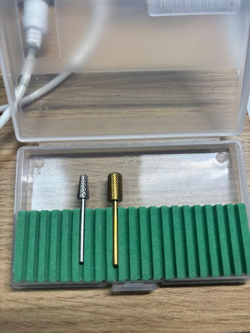 シャレドワ　ケビン　ネイルマシーン　ホワイト 充電器付き