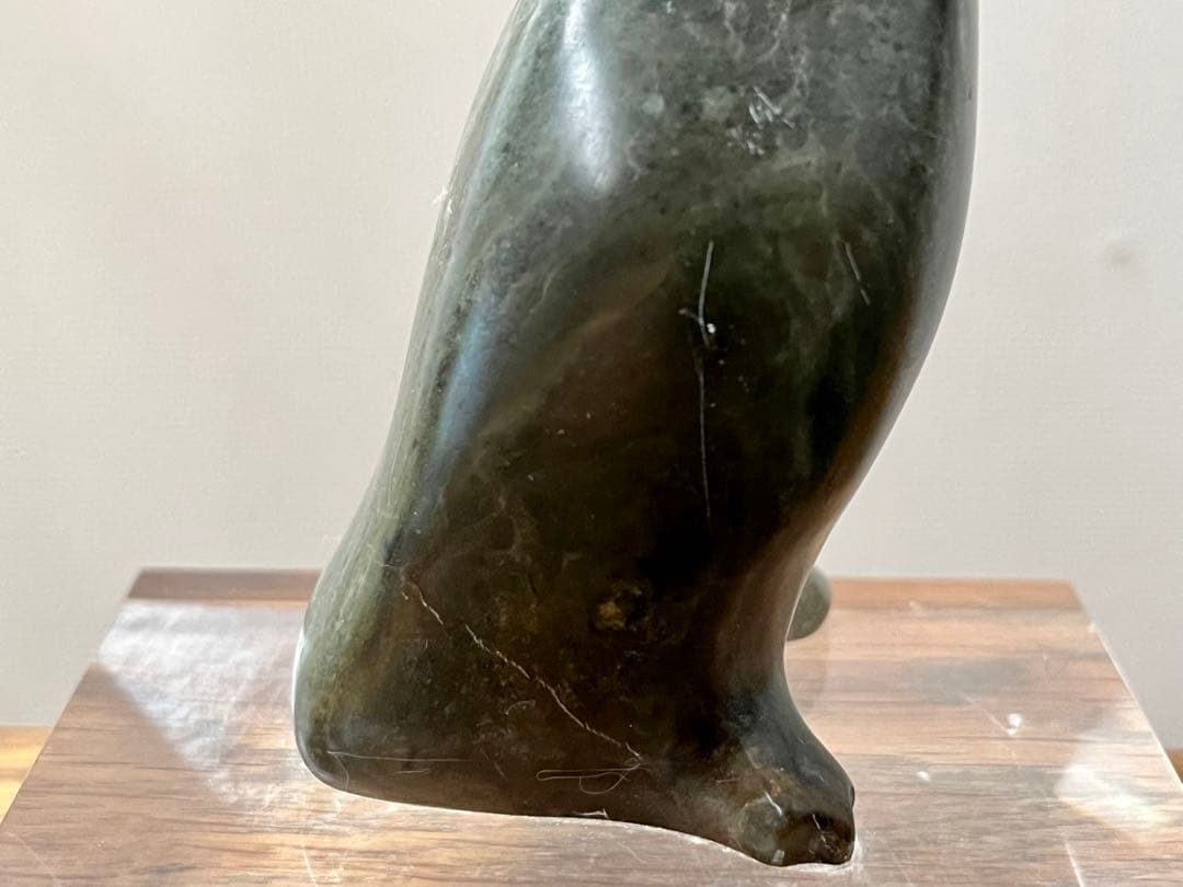 イヌイットアート石像 Mc LEOD YOUNG WEIR TOKYO 1985