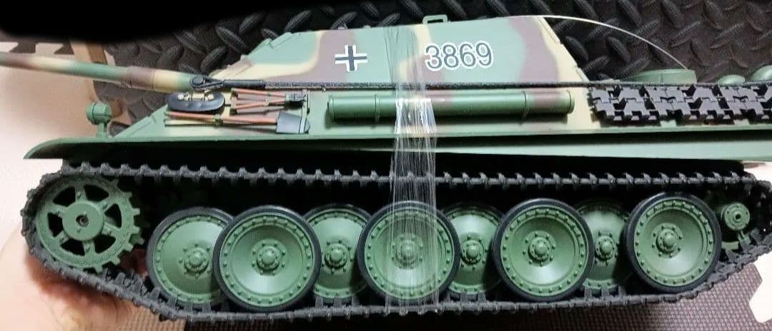 ヘンロン社製 RCバトルタンク 1/16