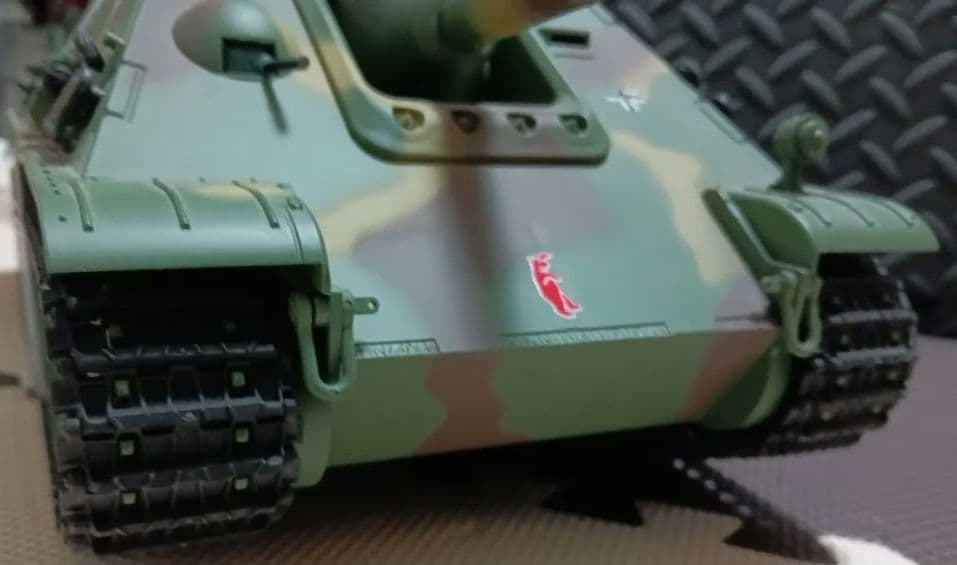 ヘンロン社製 RCバトルタンク 1/16