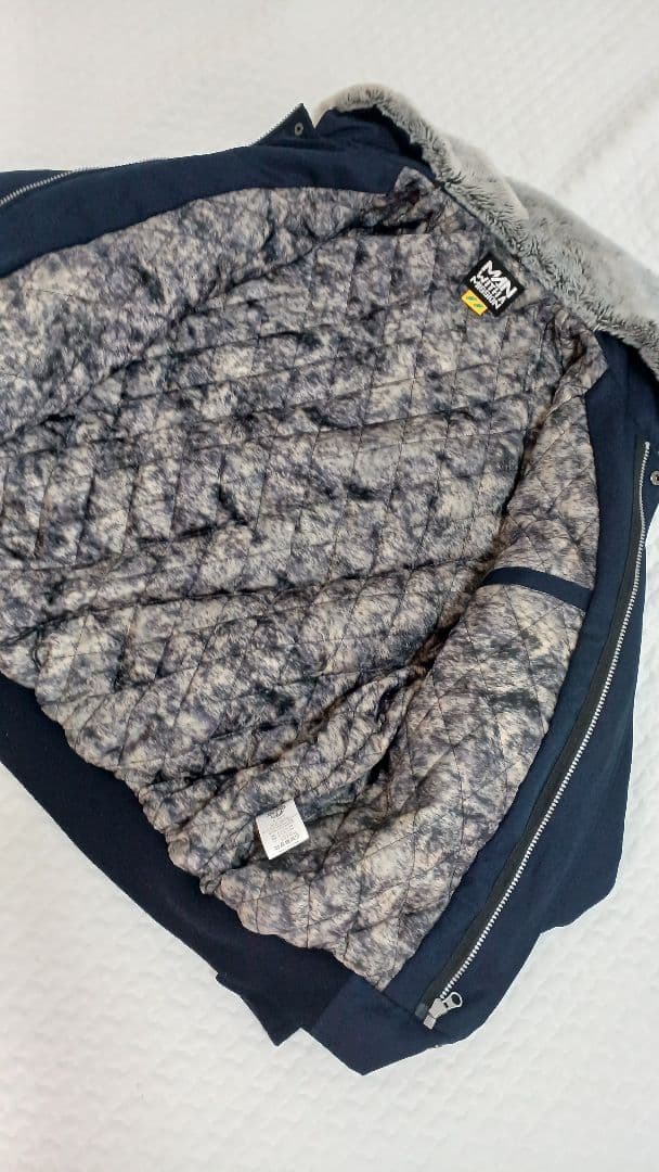 人気 マンウィズ ドカジャン MAN WITH A MISSION タナカ重機