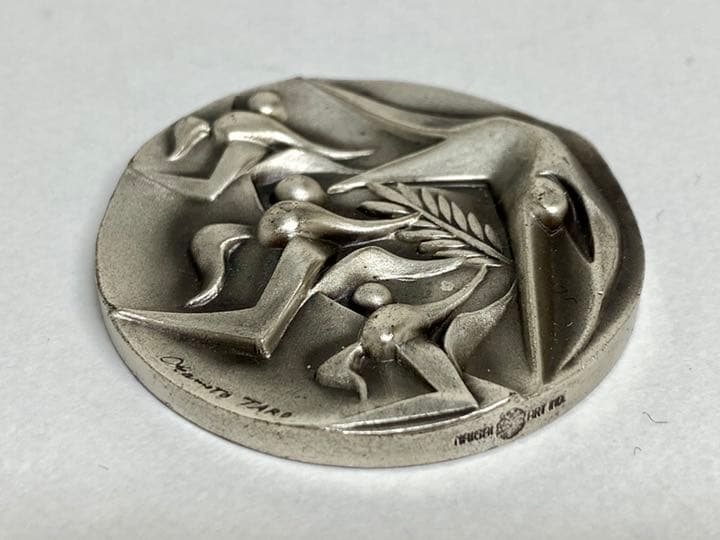 レア！1964年 東京オリンピック 国旗掲揚 協力記念 岡本太郎 木箱入り