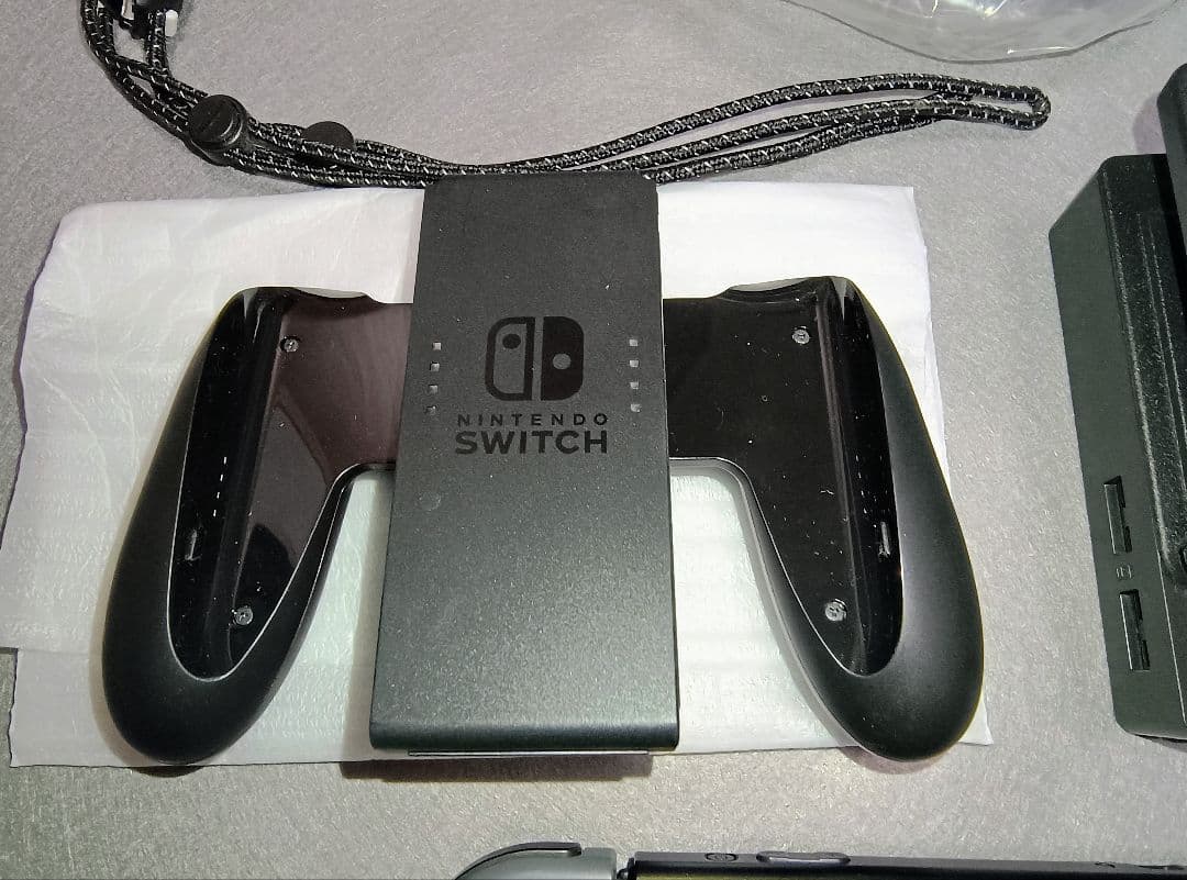 Nintendo Switch グレー　本体初期化済み　美品　箱付き完品