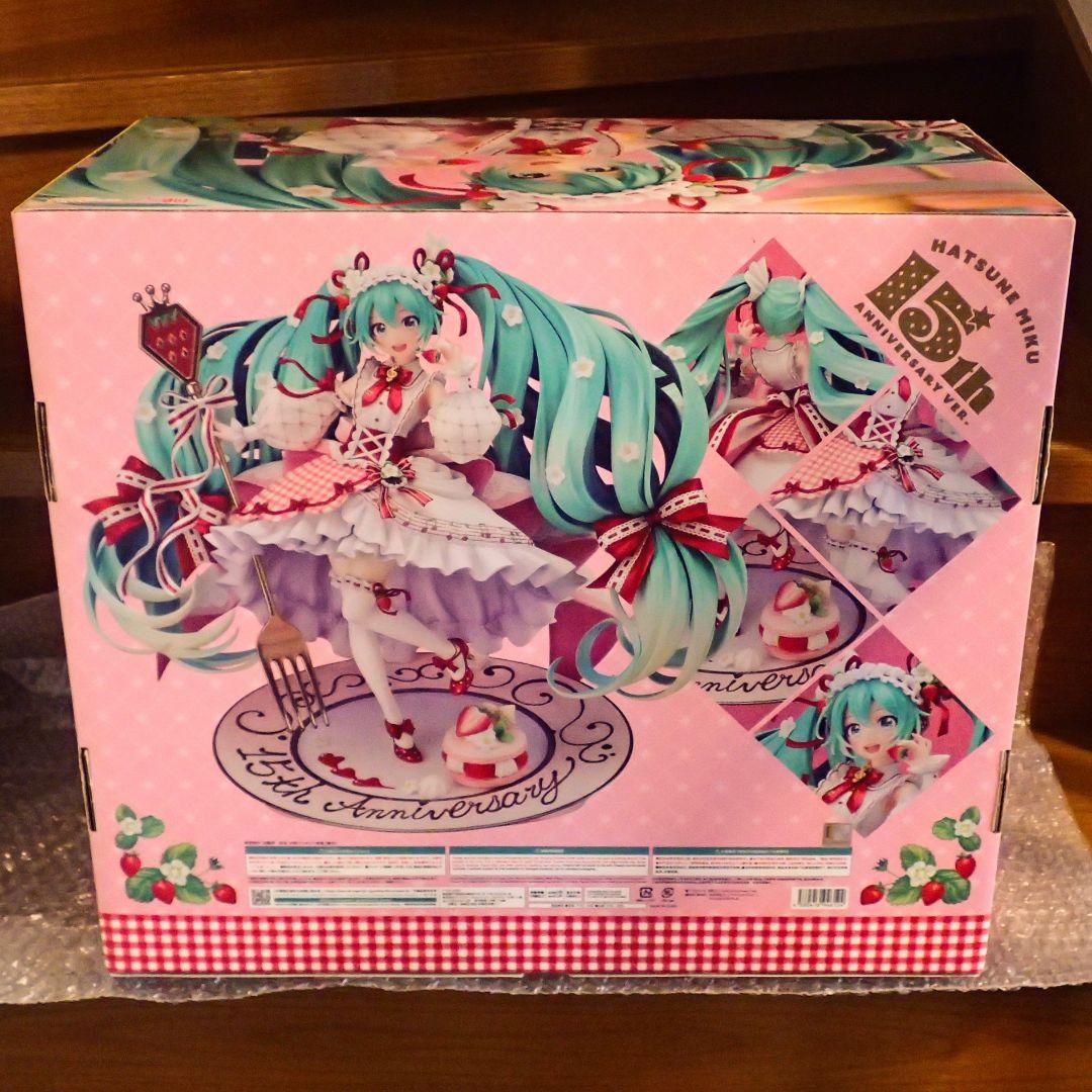 初音ミク 15th Anniversary ver. 1/7スケール フィギュア