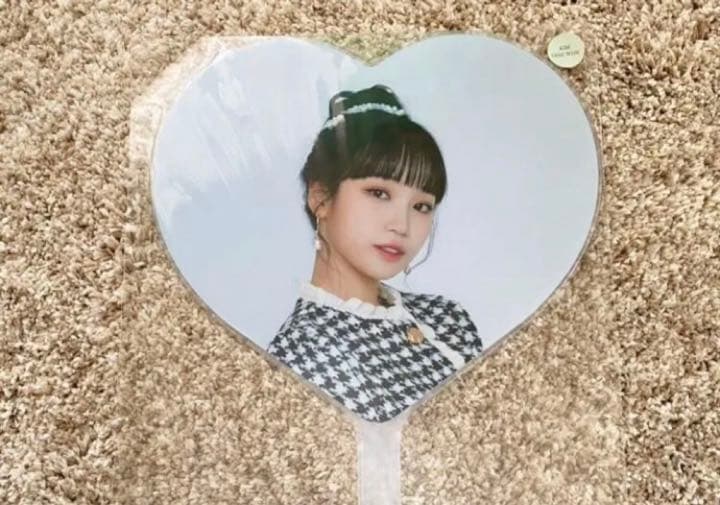 IZ*ONEまとめ売り　ペンライト・ファンクラブ限定マスコット・うちわなど