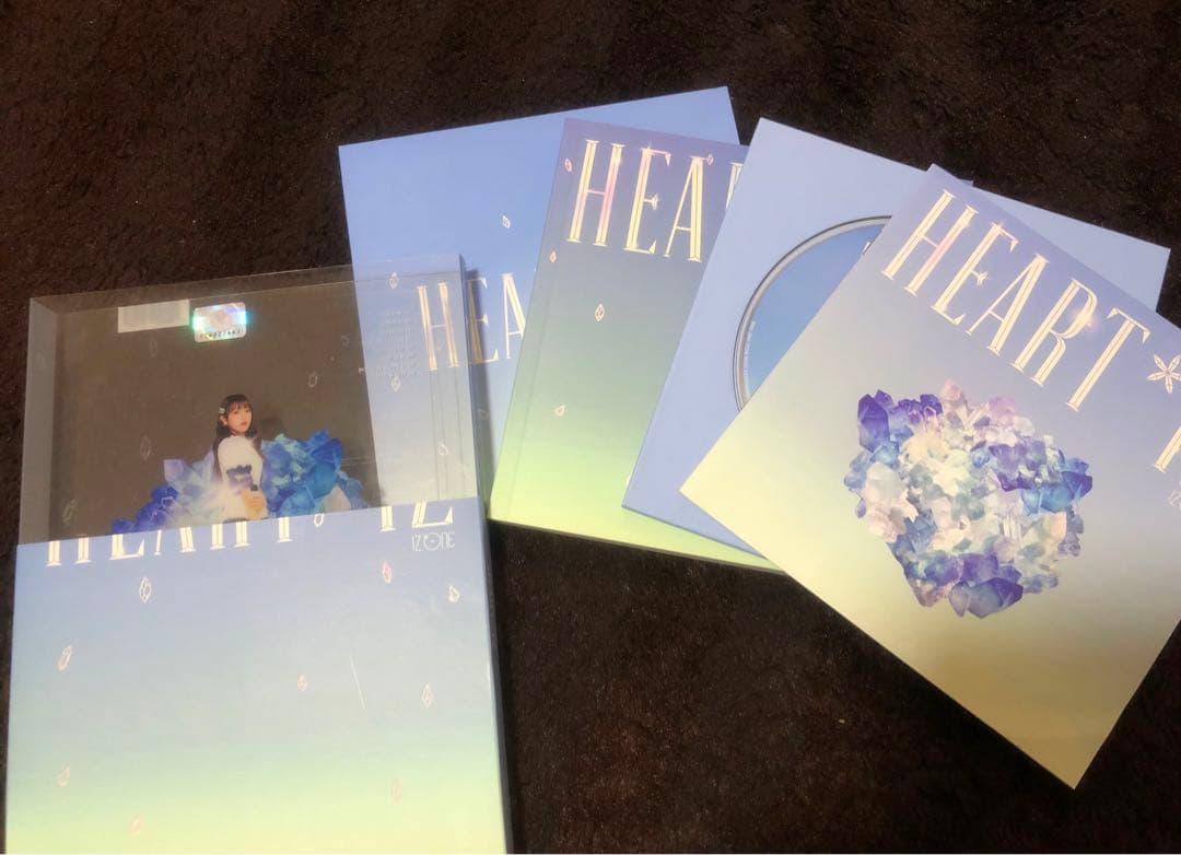 IZ*ONEまとめ売り　ペンライト・ファンクラブ限定マスコット・うちわなど