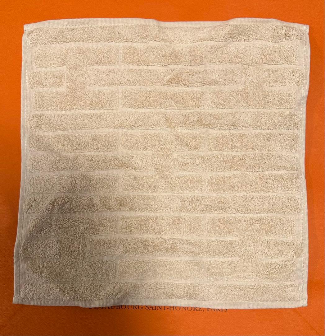【新品未使用】《HERMES》ハンドタオル　オレンジ・ナチュラル