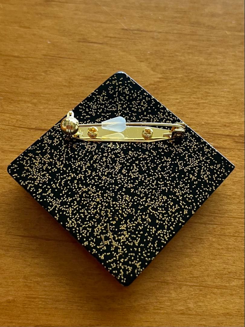 服部峻昇作 螺鈿ブローチ