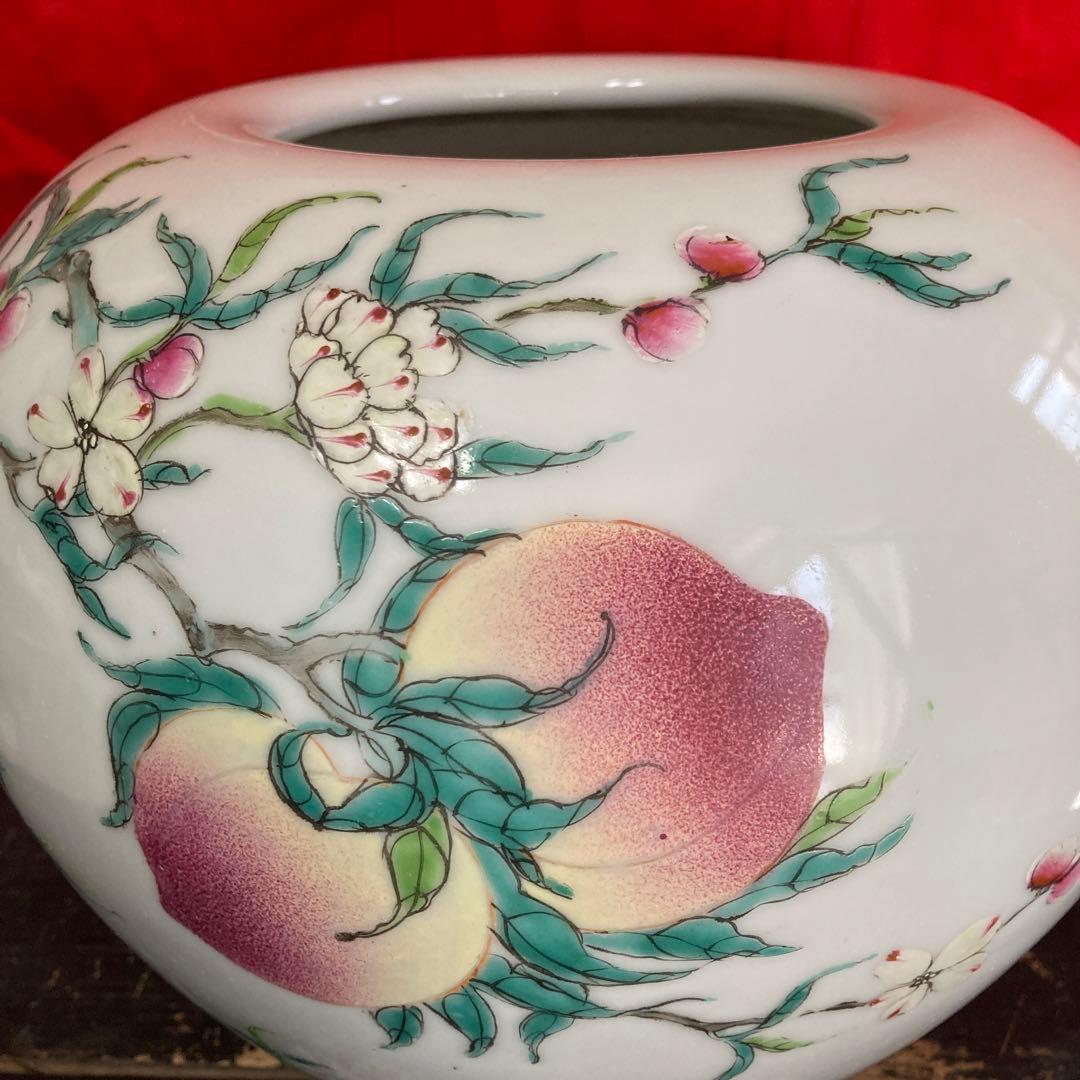 中国 色絵 粉彩 壺 九桃蝙蝠図 大清雍正年製銘