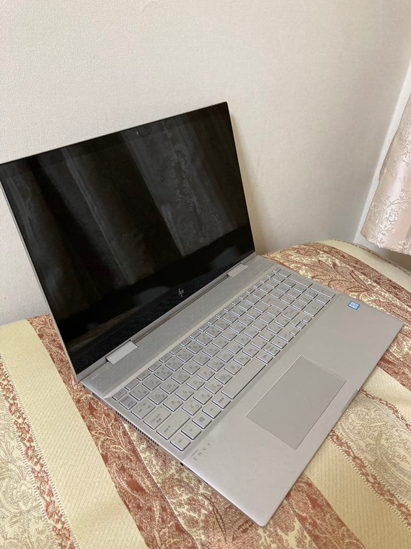 HP ENVYx360 15.6インチ i15-8265uCPU 8GB