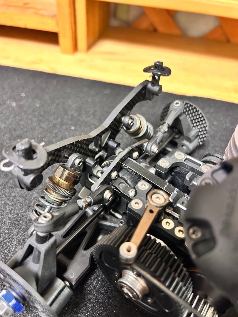 京商V-One R4 (エンジン、マフラー、サーボ付属)