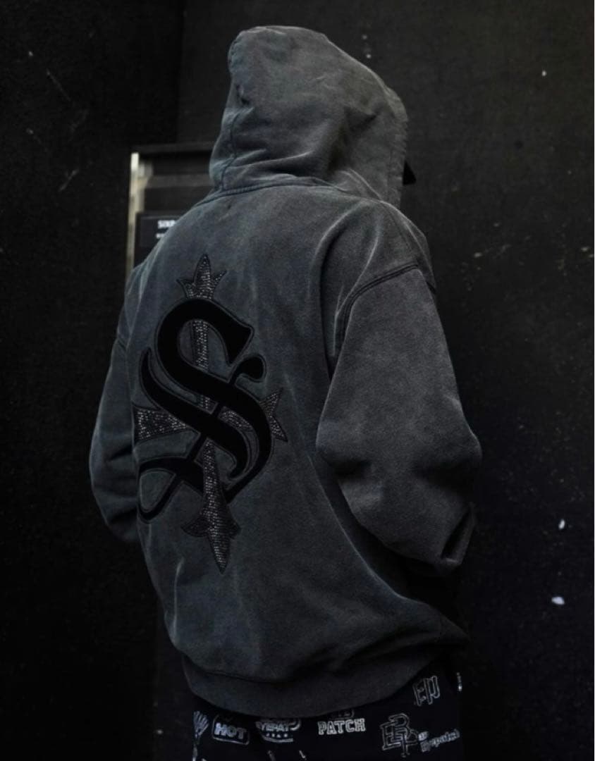 SUPPLIER LHP EXCLUSIVE スタッズクロス ジップフーディ